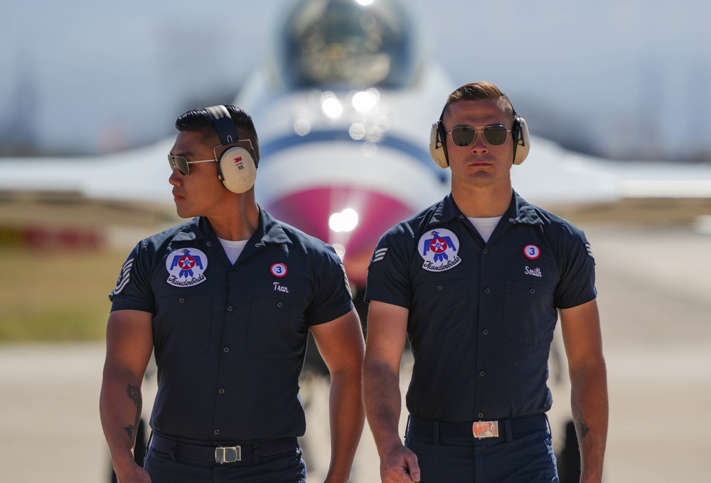 Thunderbirds bring the ‘thunder’ to Thunder and Lightning over Arizona