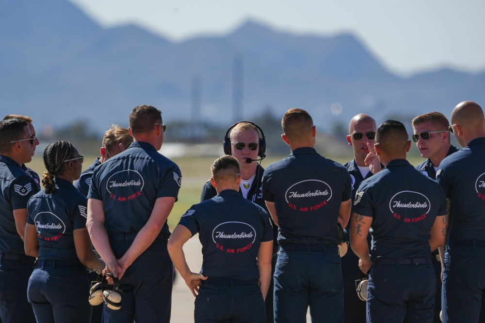 Thunderbirds bring the ‘thunder’ to Thunder and Lightning over Arizona