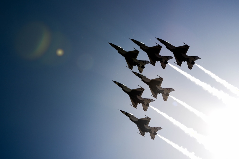 Thunderbirds bring the ‘thunder’ to Thunder and Lightning over Arizona