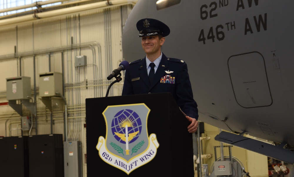 4th Airlift Squadron welcomes new commander