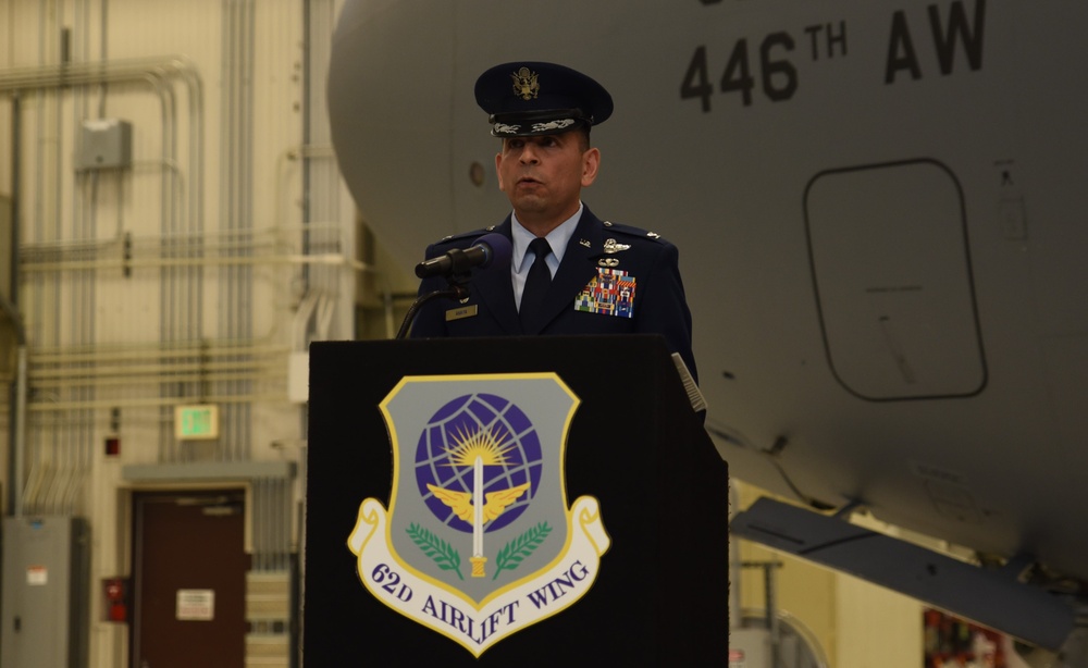 4th Airlift Squadron welcomes new commander