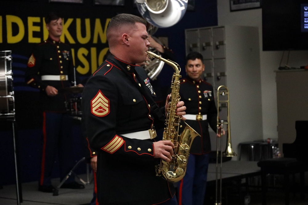 Marine Band San Diego Performs at High Schools Throughout Sacramento