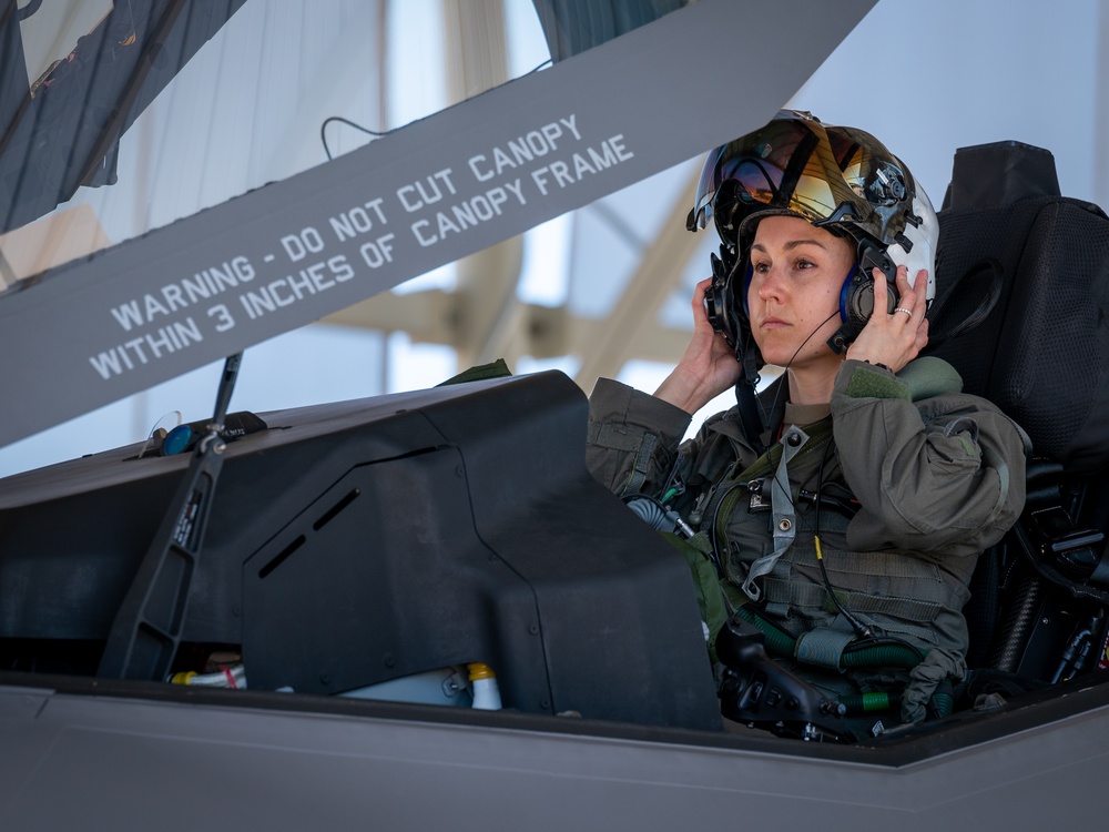 DVIDS - Images - All Female Sortie Concludes Women’s History Month ...