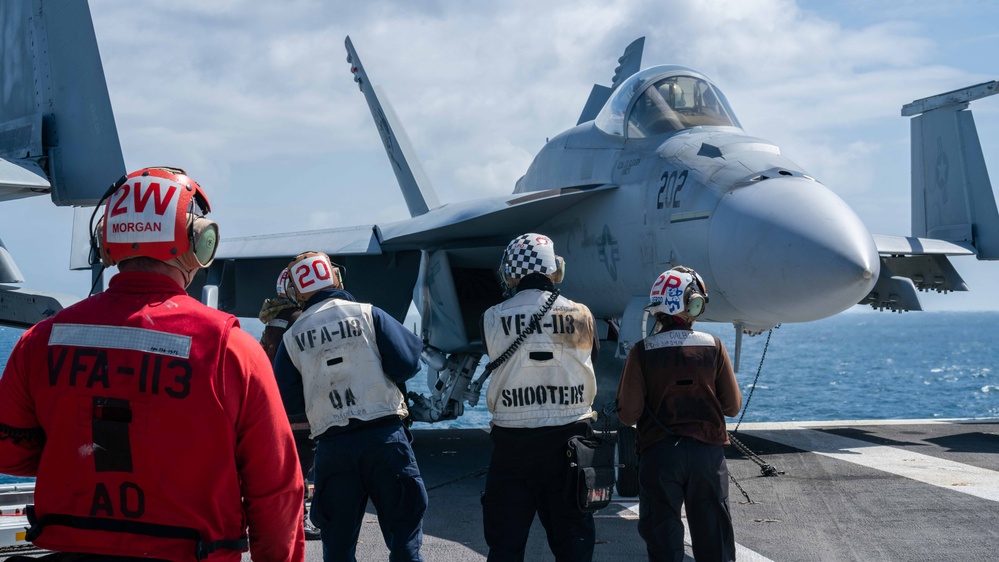 USS Carl Vinson (CVN) Conducts Flight Operations in the Pacific Ocean