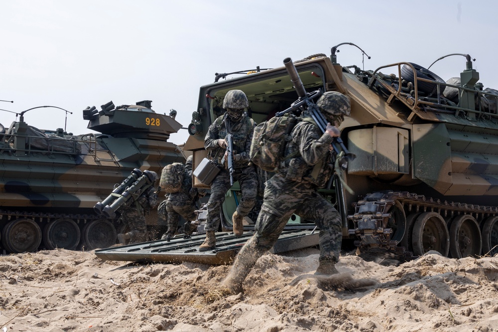 13th MEU Ssang Yong Amphibious Landing