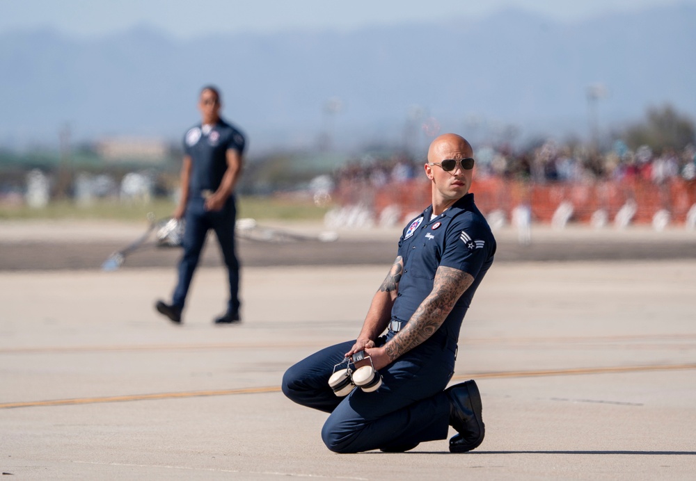 Thunderbirds perform at Davis-Monthan