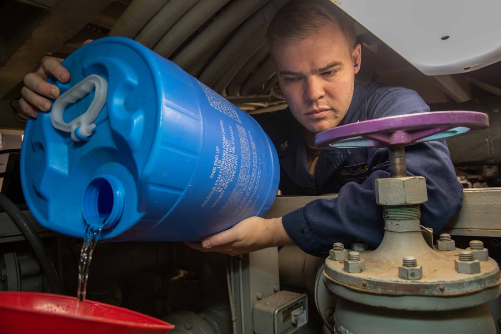 USS Nitze (DDG 94) Daily Operations