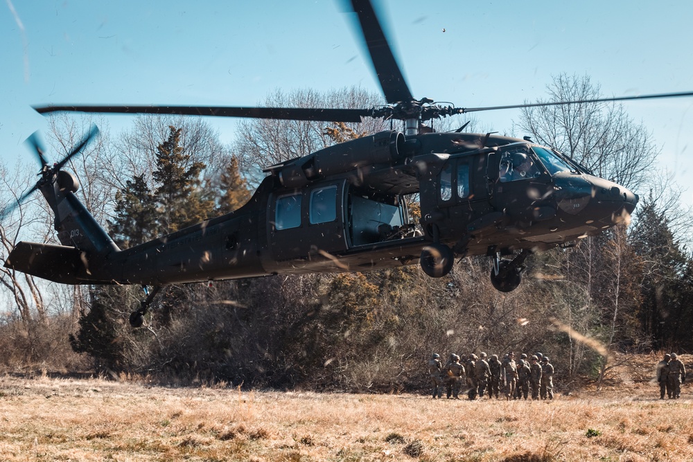 Sling Load Training with C Co. 1-143d IN REGT (ABN)