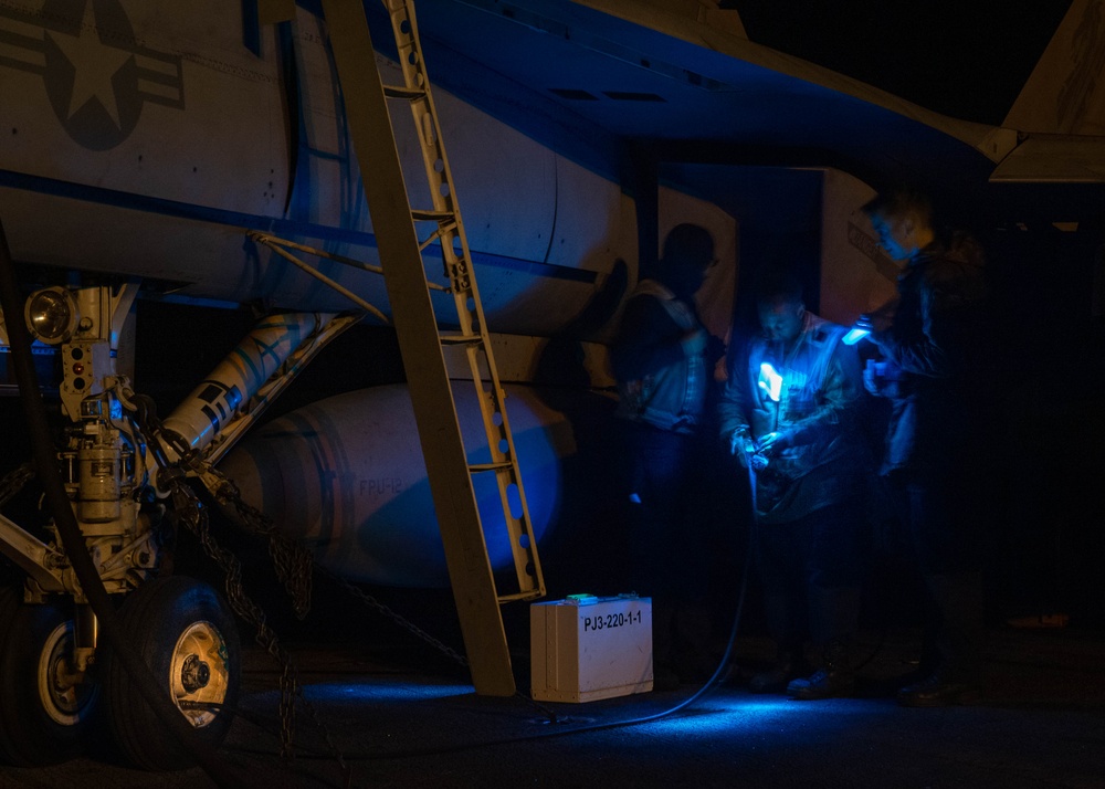 USS Carl Vinson (CVN 70) Conducts Night-Time Operations