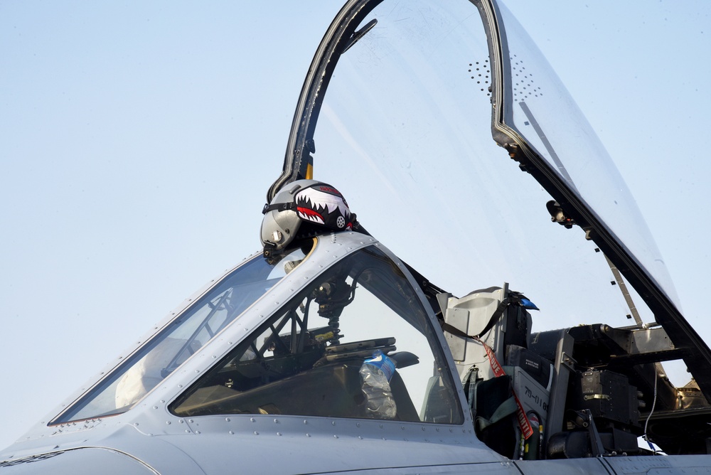 A-10s arrive at Al Dhafra Air Base