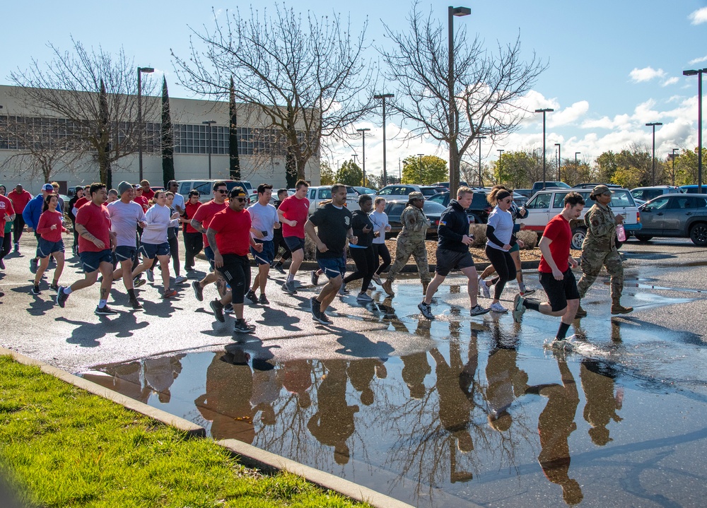 Operation Homecoming warrior fun run obstacle course