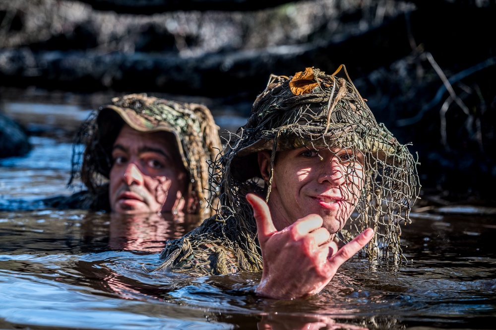 1-114th Reconnaissance and Sniper Platoon Ghillie Wash