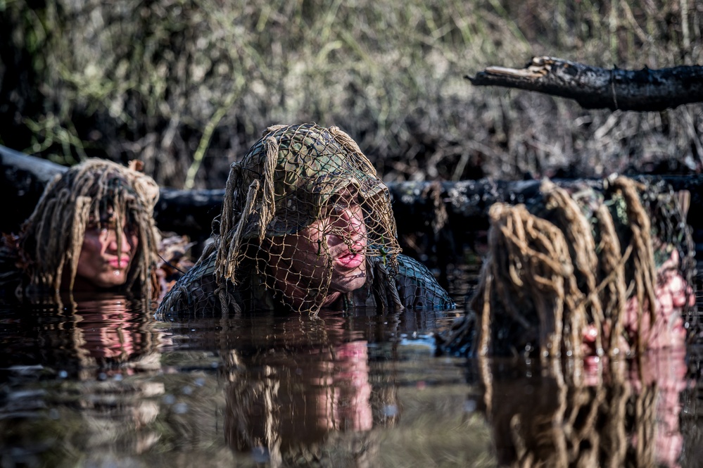 1-114th Reconnaissance and Sniper Platoon Ghillie Wash