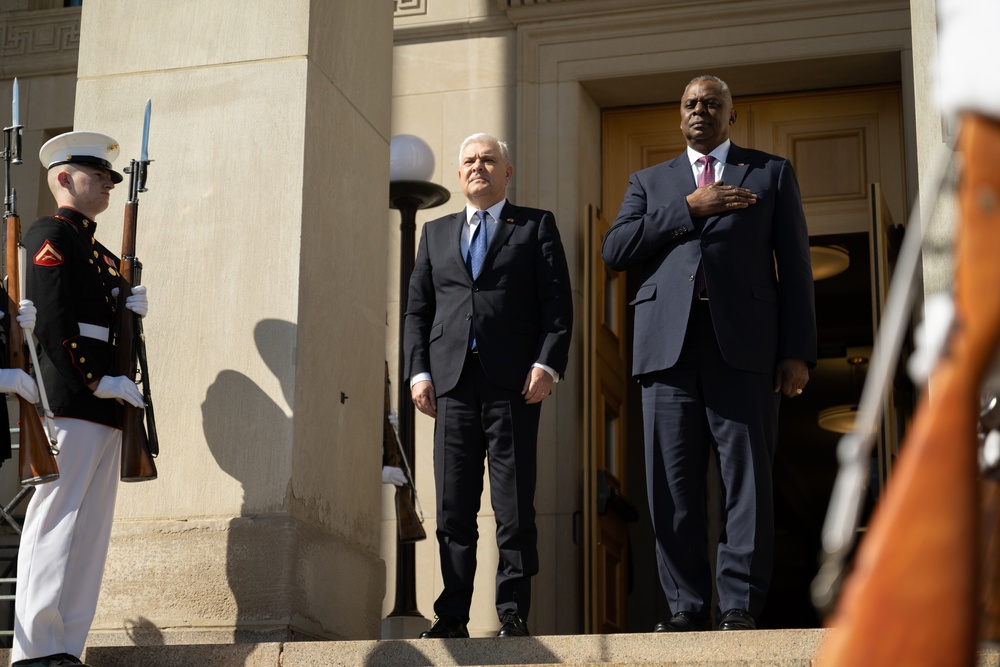 SECDEF hosts Romanian Defense Minister