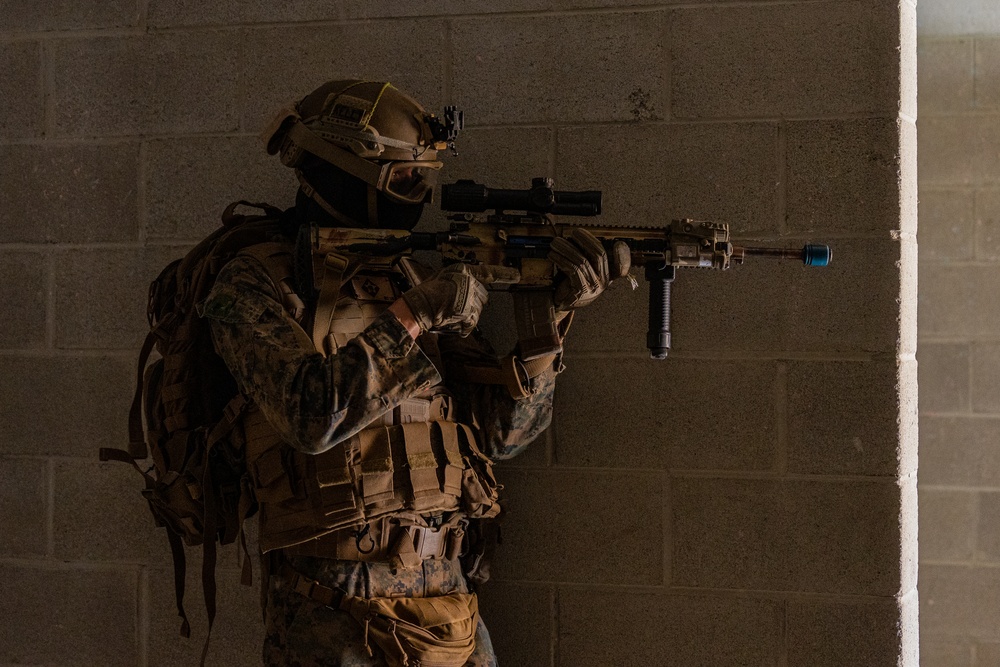 Elements of the 26th MEU Conduct MOUT Training