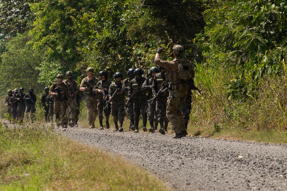 U.S. Navy SEALs Conduct Joint Training with Guatemalan Naval Special Forces for CENTAM Guardian 2023 Exercise, Focusing on High-Target Training and Small Boat Operations