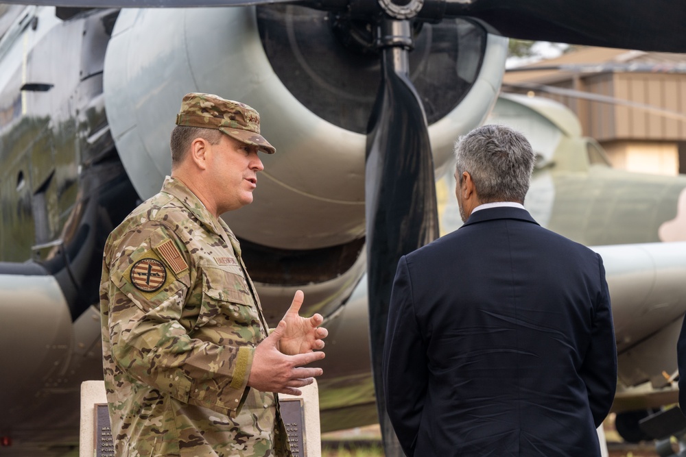 President Abdo visits Hurlburt, AFSOC