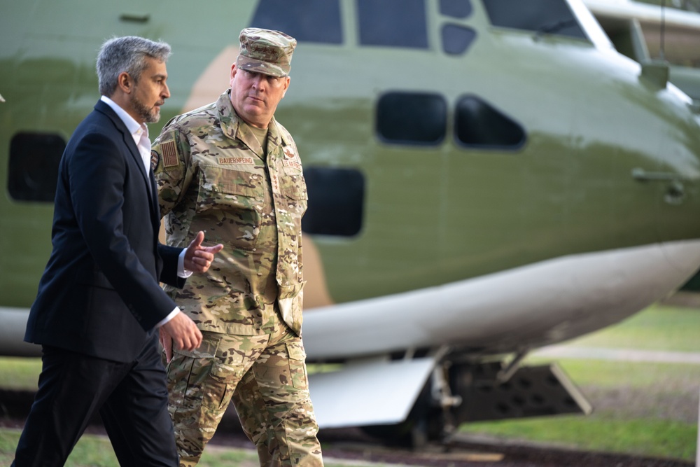 President Abdo visits Hurlburt, AFSOC