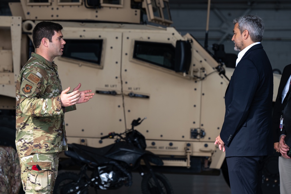 President Abdo visits Hurlburt, AFSOC