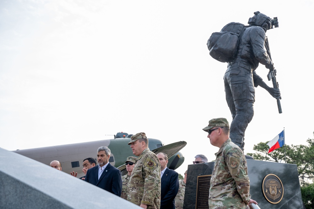 President Abdo visits Hurlburt, AFSOC