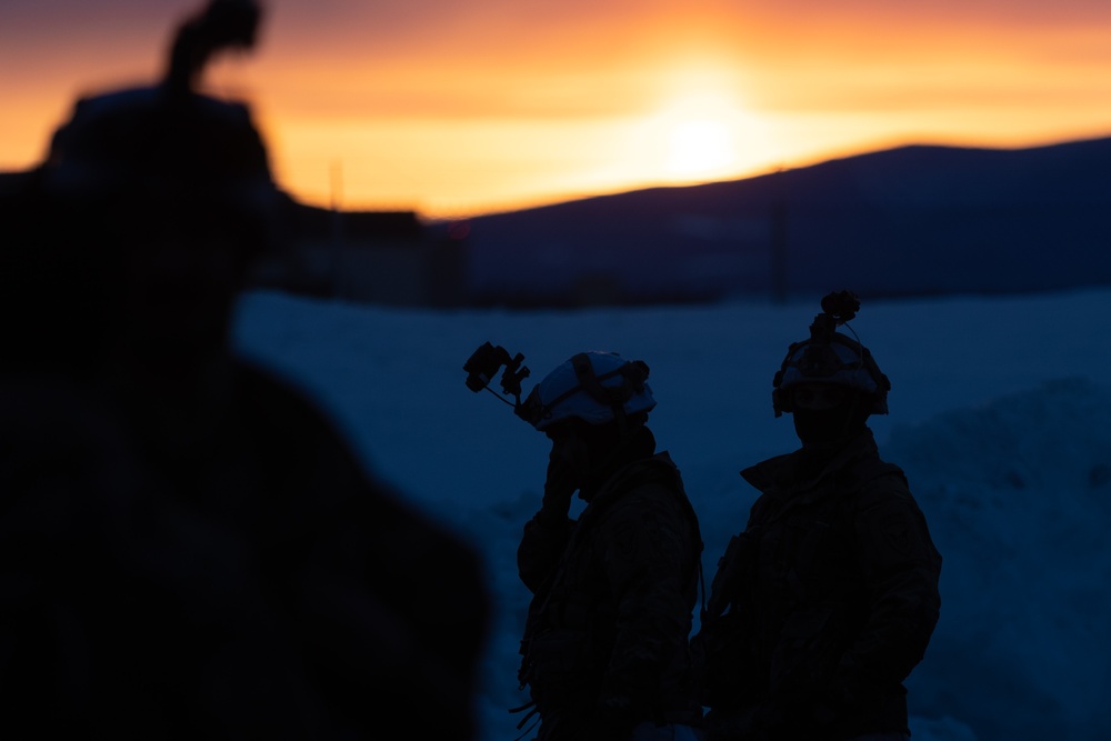 11th Airborne Division Soldiers move into Yukon Training Area during JPMRC-AK 23-02