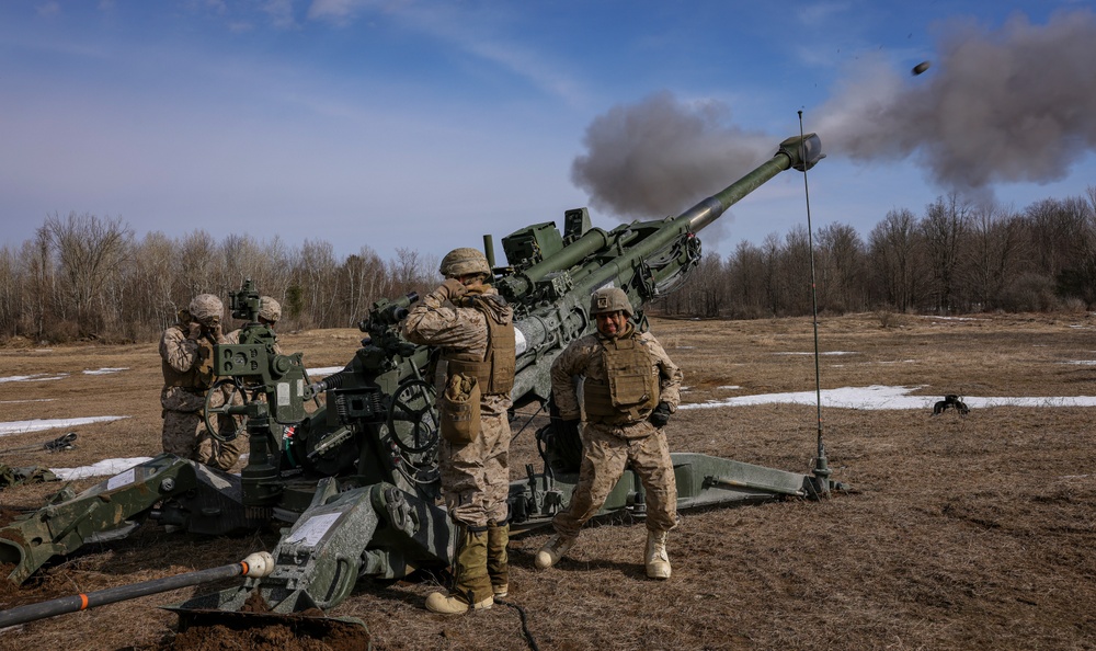 1/10 Chinooks and Howitzers Training