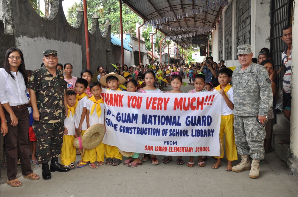 Guam Guard builds school library in Philippines