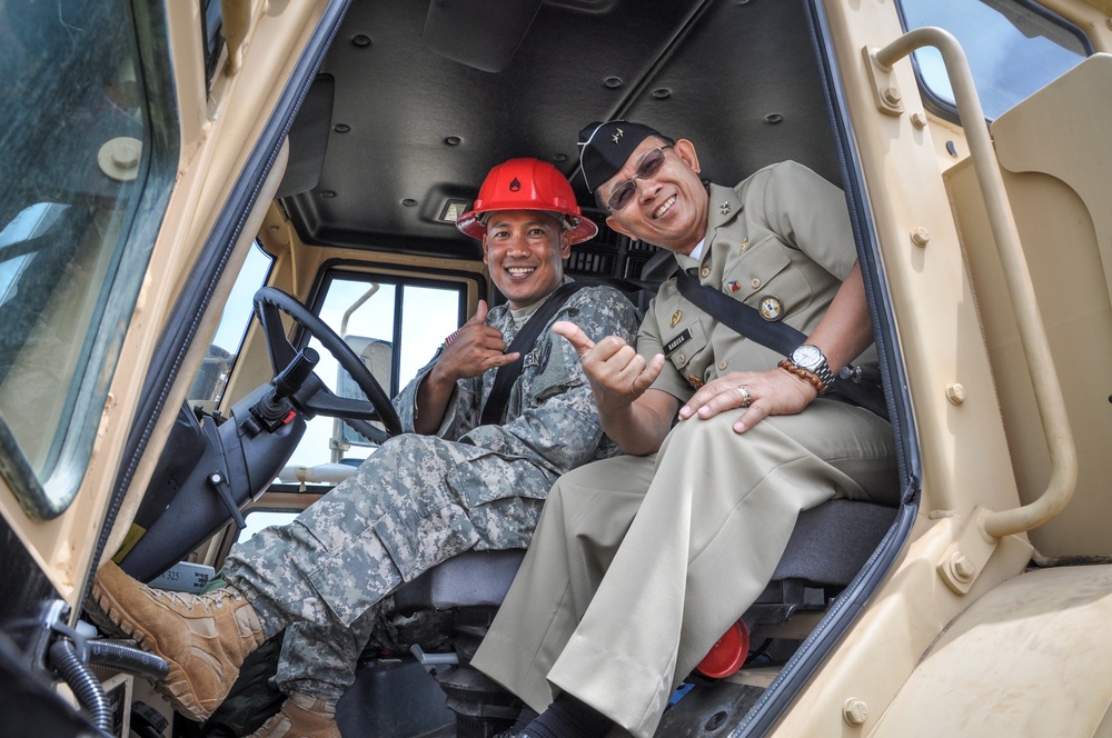 Armed Forces of the Philippines visits the Guam Guard