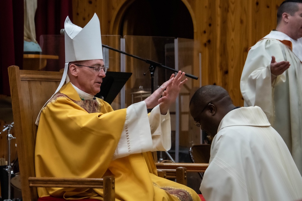 Bishop William Muhm visits NAF Atsugi