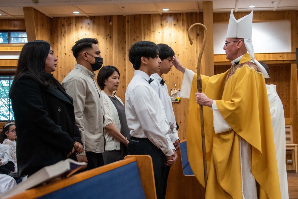 Bishop William Muhm visits NAF Atsugi