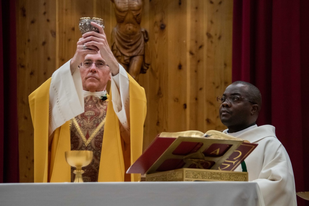 Bishop William Muhm visits NAF Atsugi