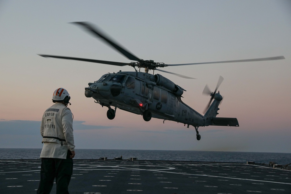 USS Carter Hall Conducts Flight Quarters During ARGMEUEX