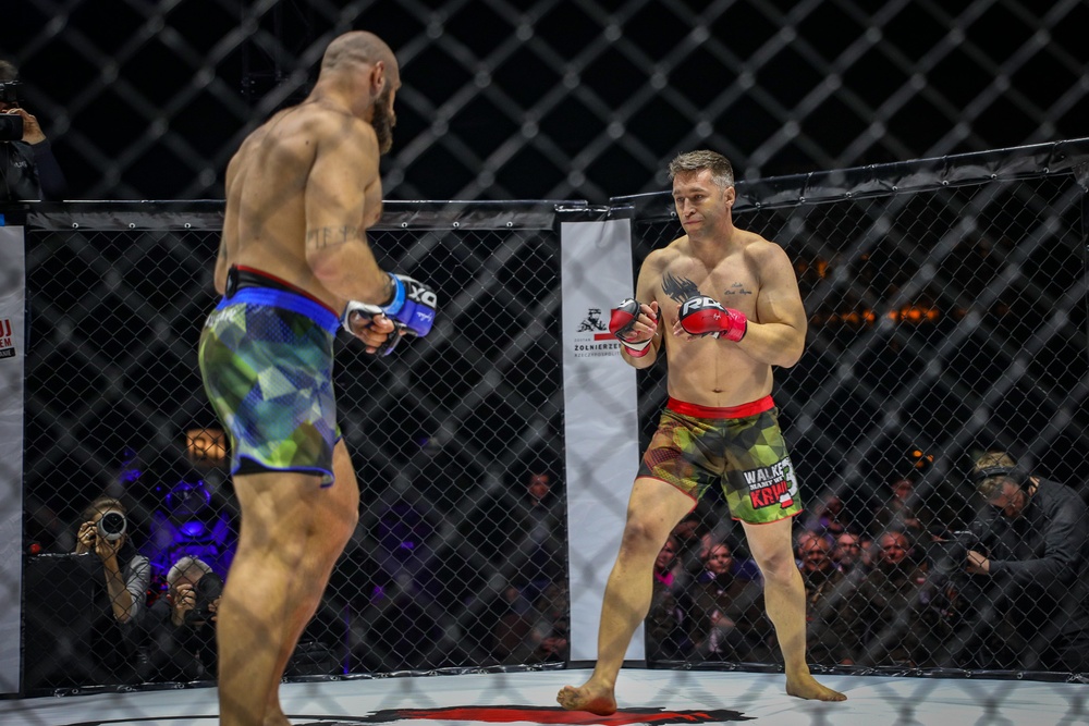 Sgt. 1st Class Johan Mackie participates in Polish Armed Forces MMA Gala “Walke Mamy We Kwri 3”