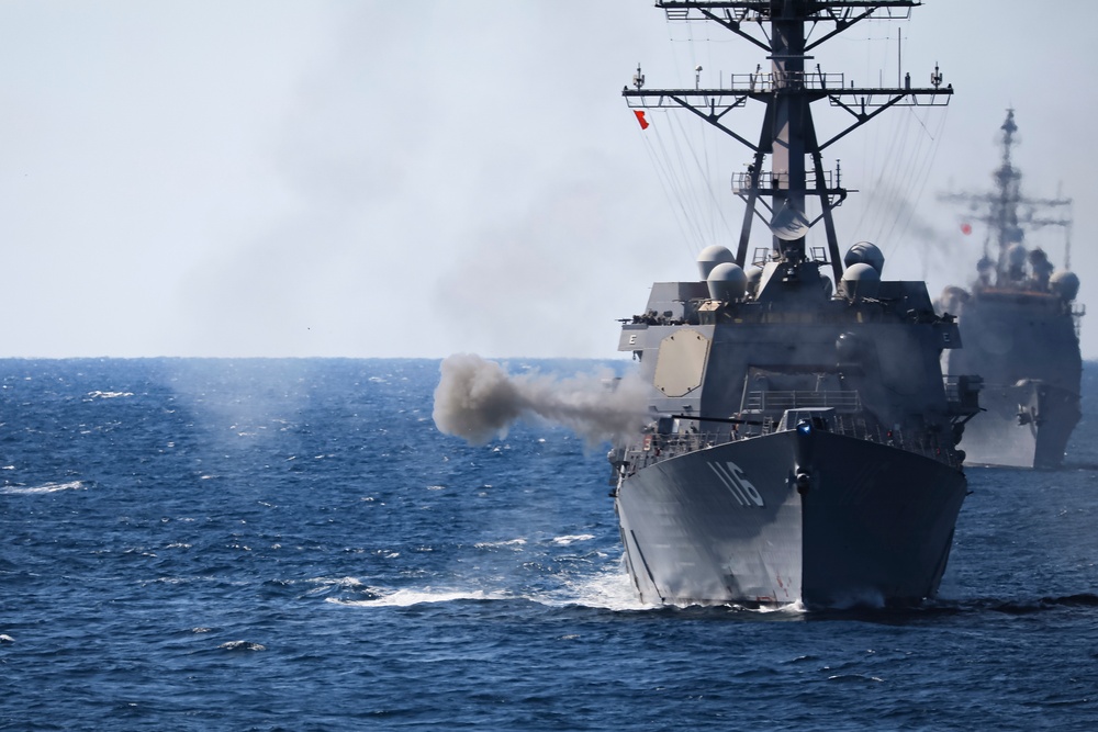 USS McFaul Conducts Integrated Live-Fire Event