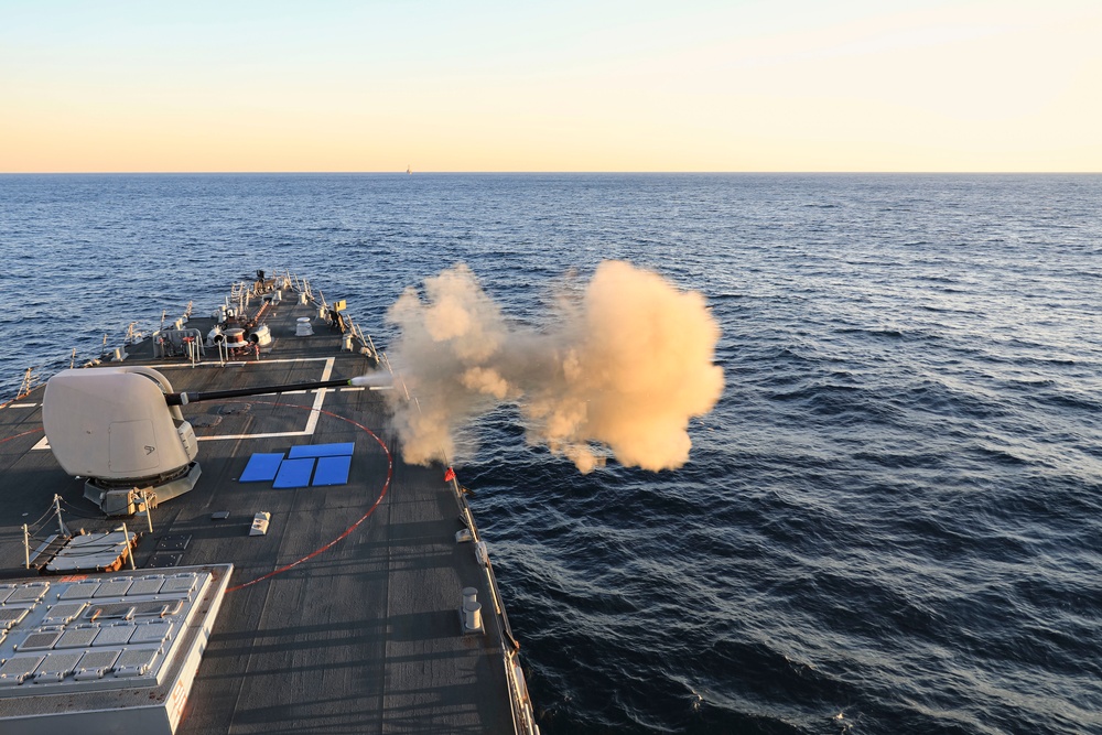 USS McFaul Conducts Integrated Live-Fire Event