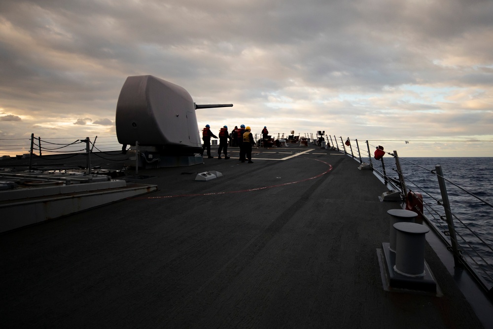 Assemble the Underway Replenishment Detail