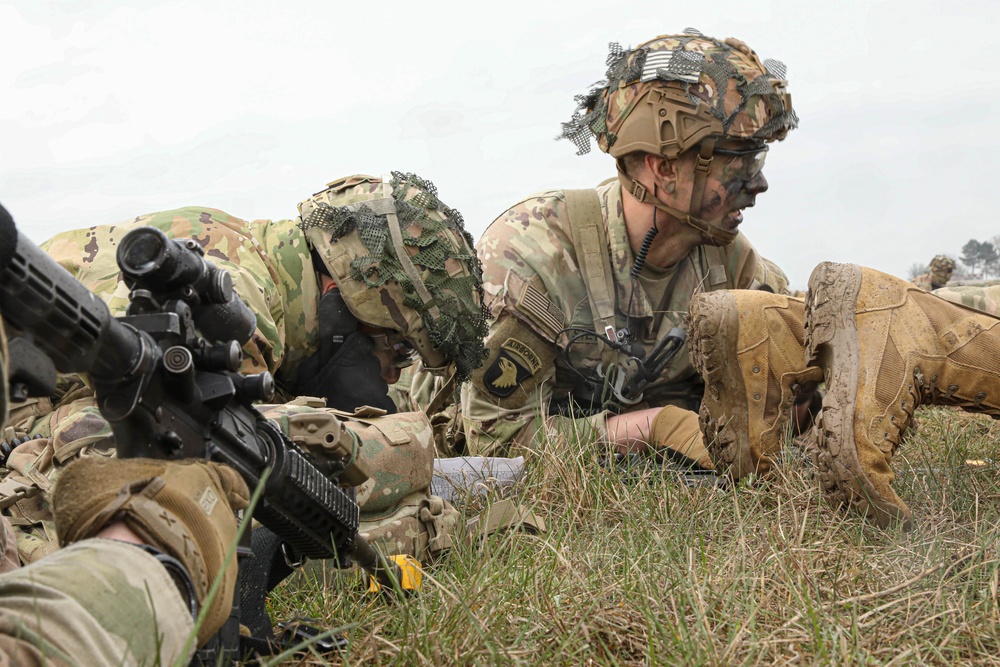 101st ABN Division Conducts Air Assault Demonstration with Romanian Units