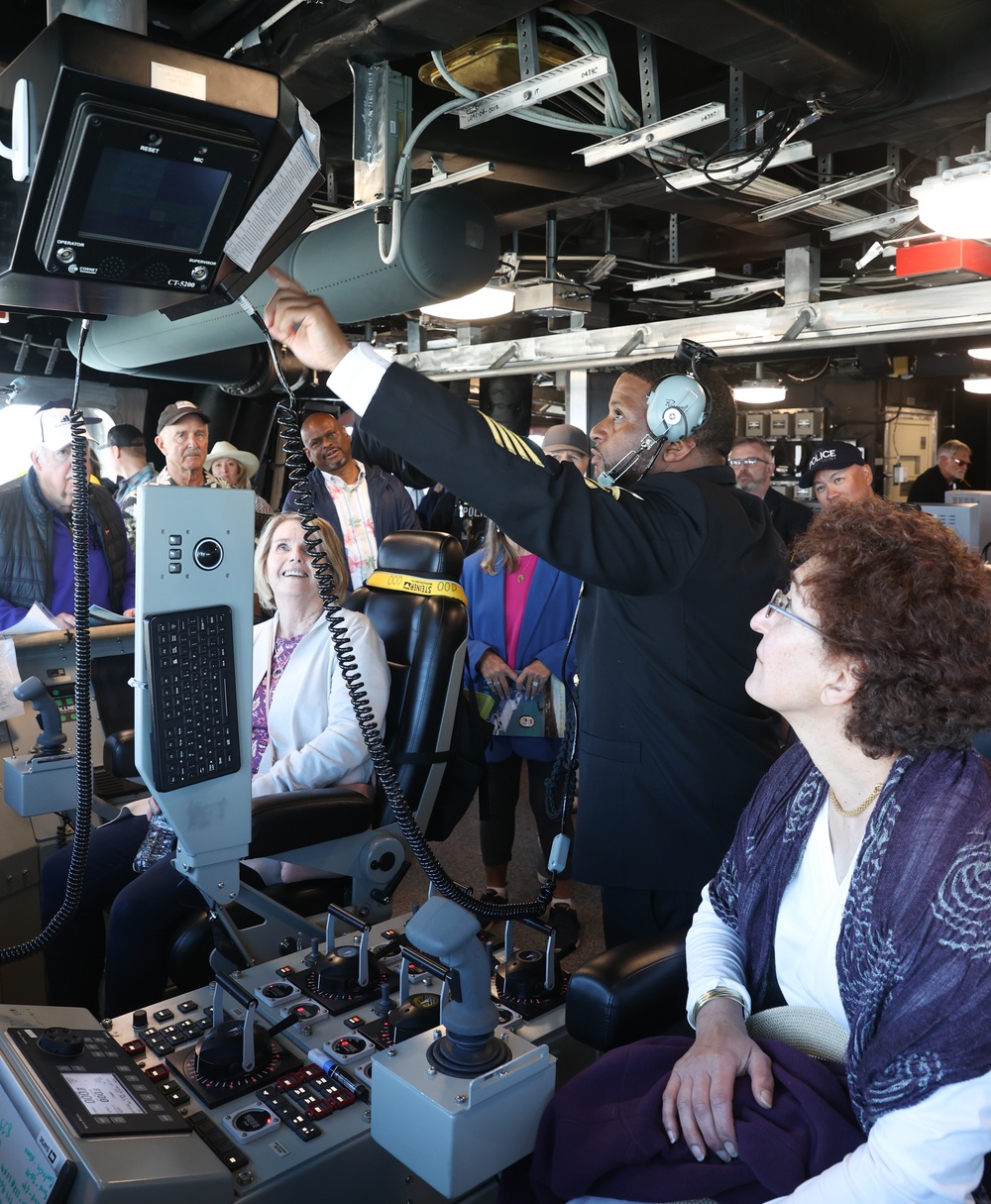 USS Santa Barbara (LCS32) Commissioned onboard Port Hueneme