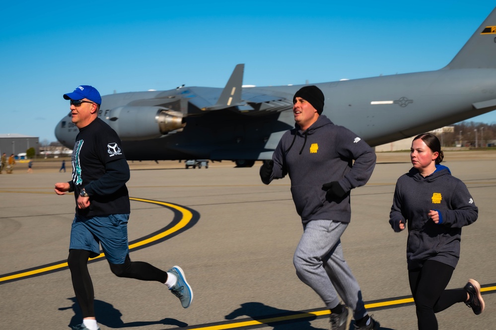 911th AW Steel Airman participate in SAPR Run