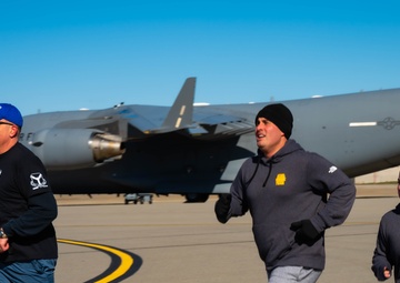 911th AW Steel Airman participate in SAPR Run