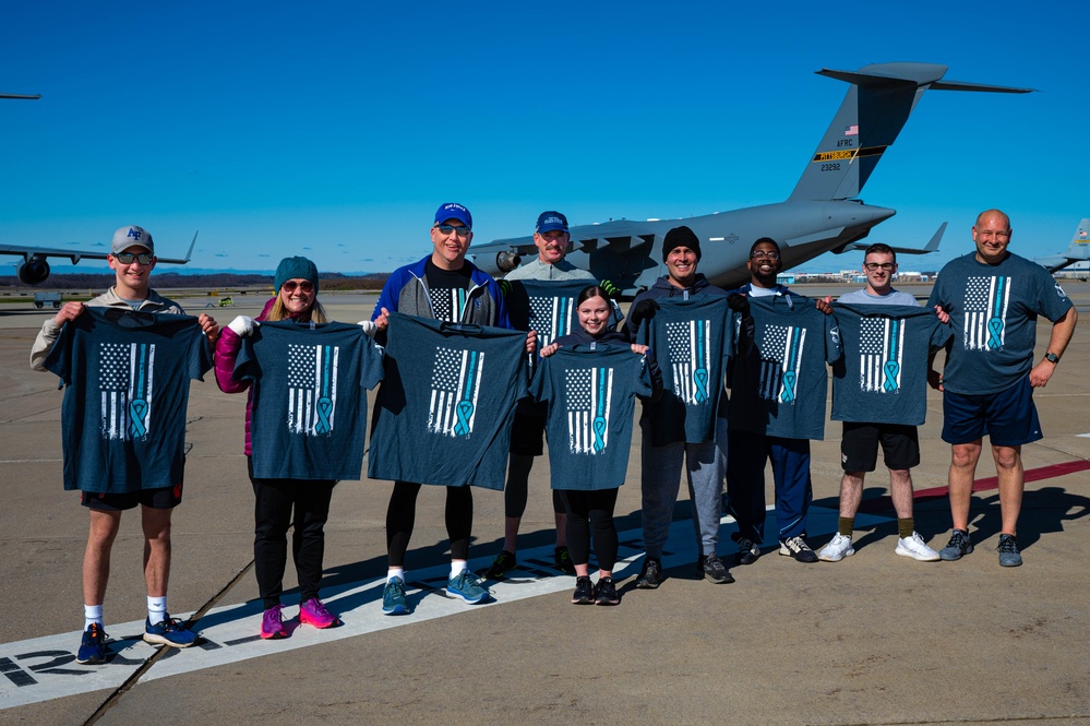 911th AW Steel Airman participate in SAPR Run