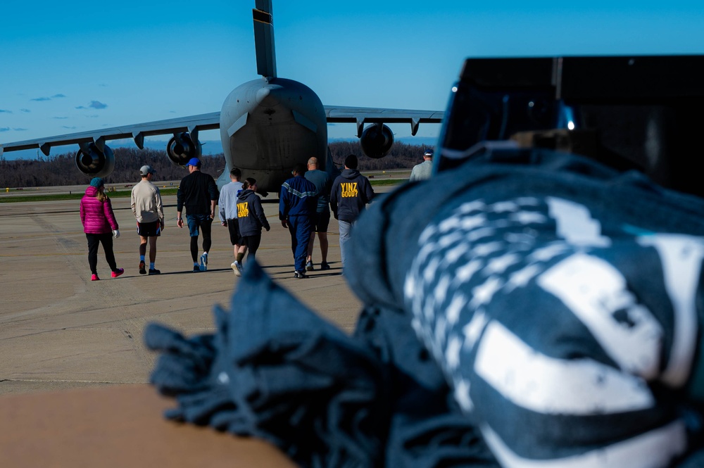 911th AW Steel Airman participate in SAPR Run
