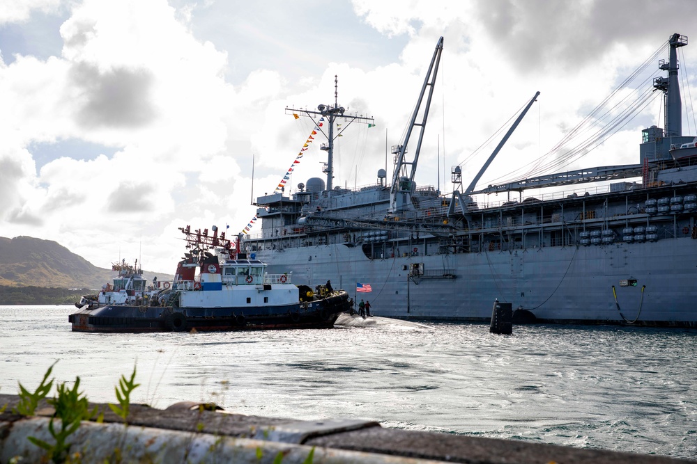 USS Colombia Moors Alongside USS Emory S Land