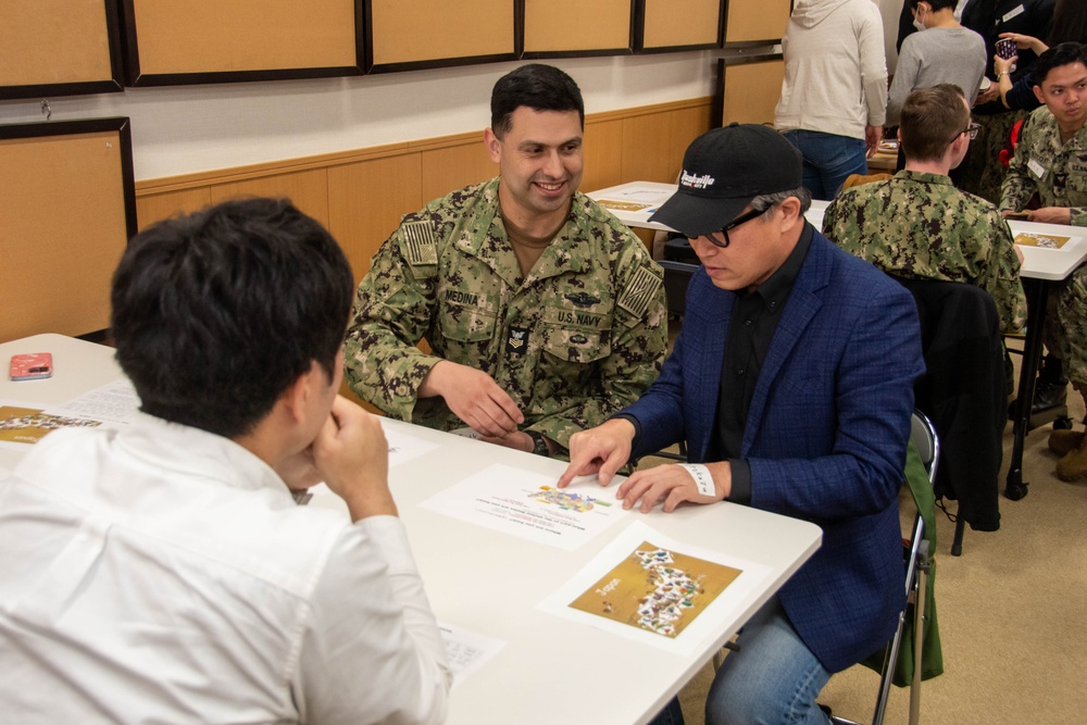 USS Ronald Reagan (CVN 76) Sailors host a cultural exchange with Japanese nationals