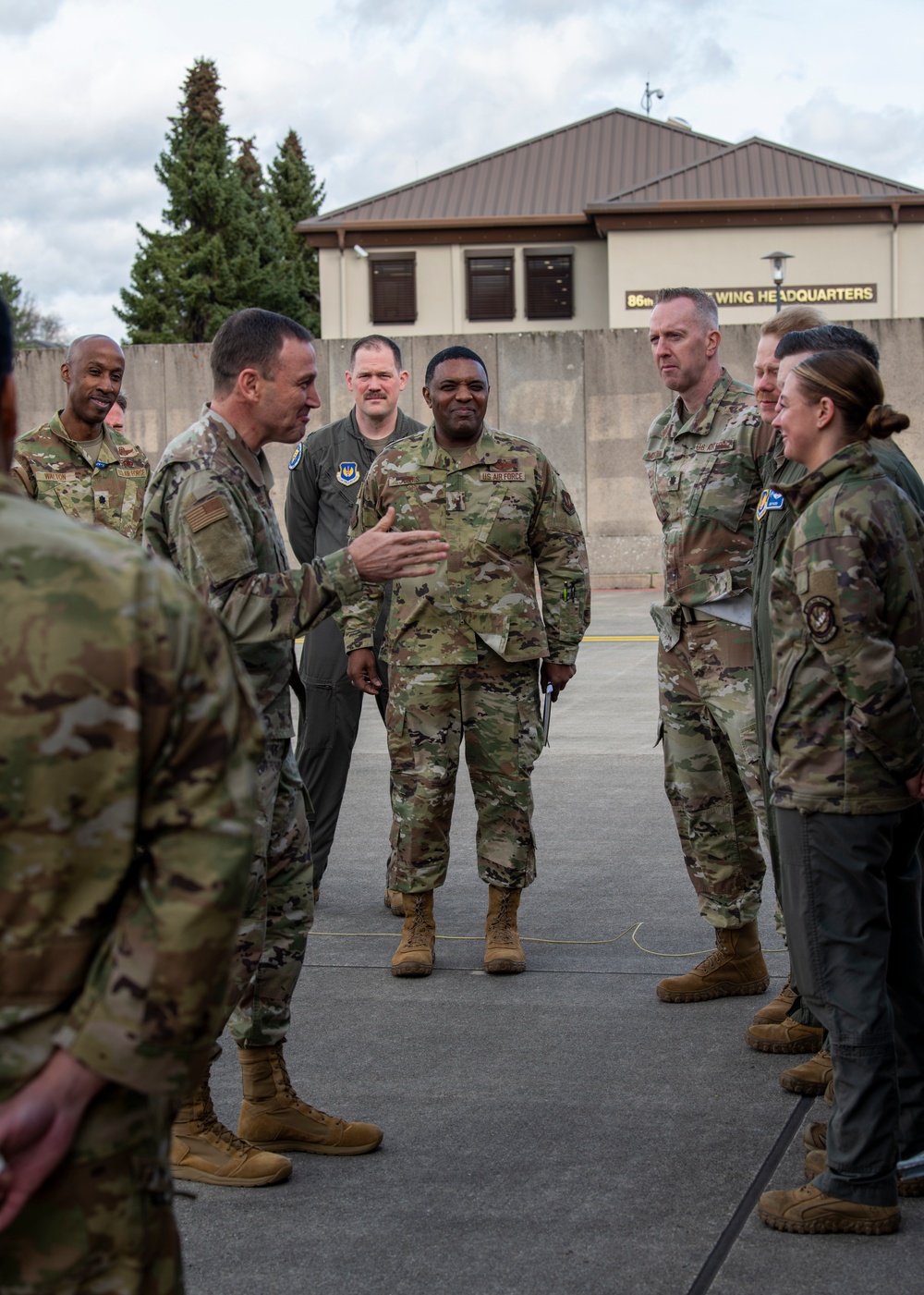DCOM visits Airmen of the 86th AW