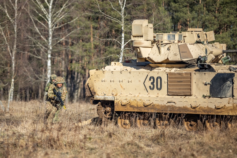 U.K. Royal Lancers Troopers Earn Their Stripes