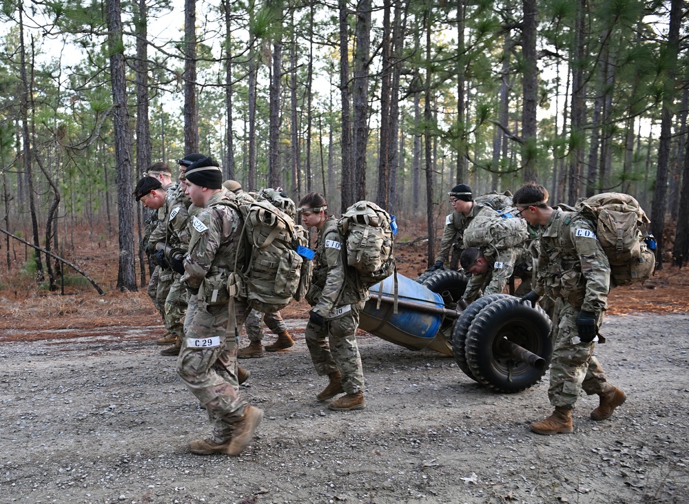 DVIDS - Images - Civil Affairs Candidates Tested During Assessment and ...