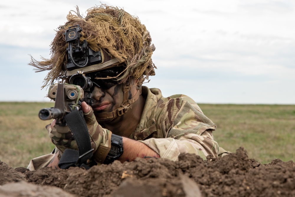 101st ABN Division Conducts Air Assault Demonstration with Romanian Units