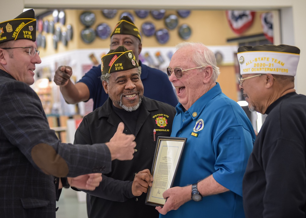 AAFES honors Vietnam War-era veterans with pinning ceremony at Main Exchange