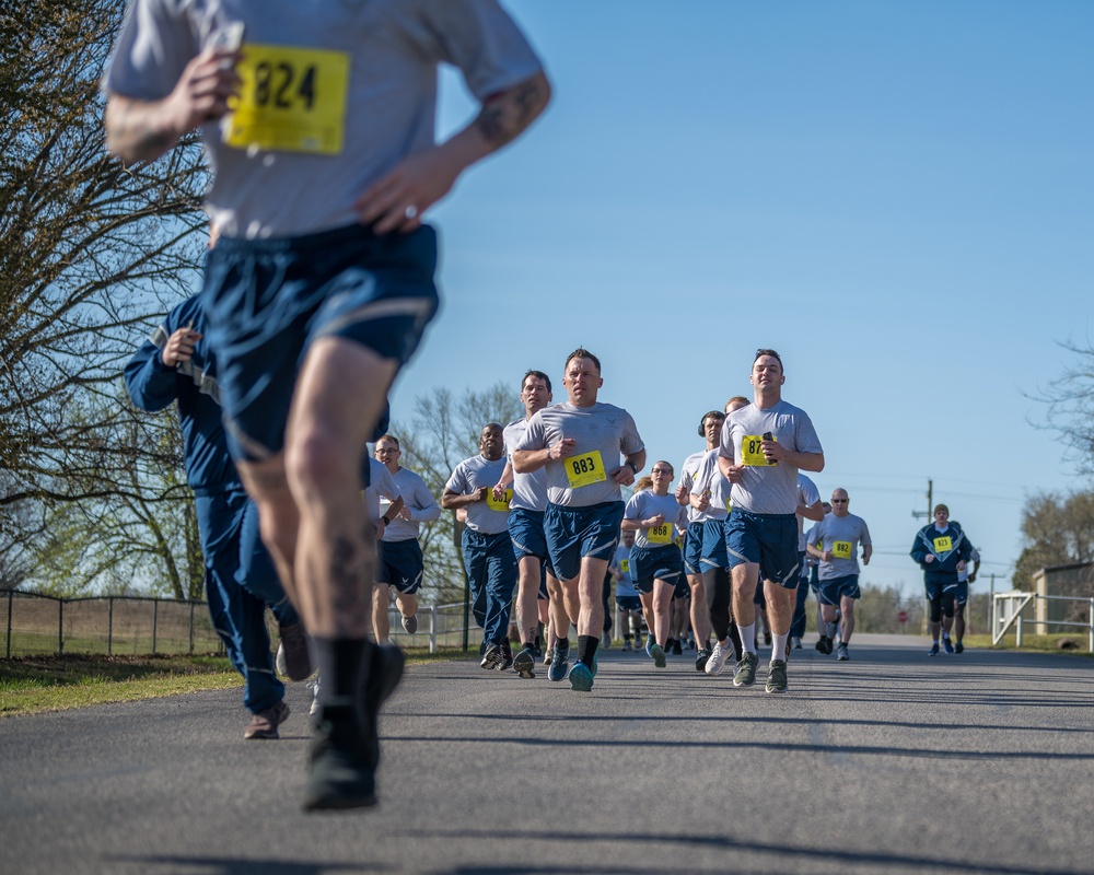 138th Fighter Wing Airmen participate in physical fitness assessment